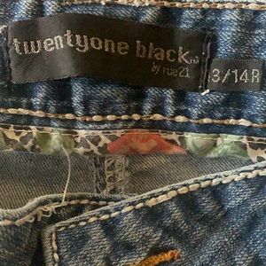 Women’s twentyone black by rue21 jeans